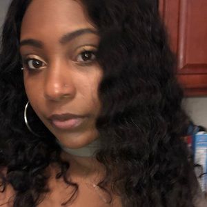 Meet your Posher, Renee